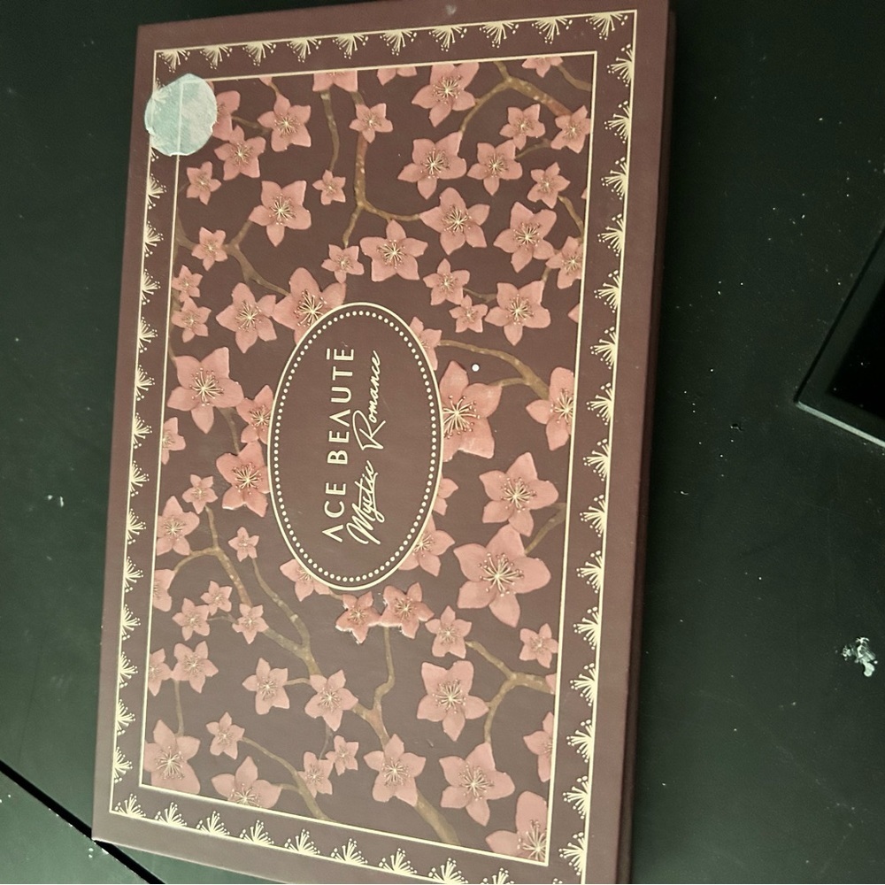 Ace Beaute Mystic Romance Eyeshadow Palette with Matte and Shimmery Shades - Picture 4 of 5